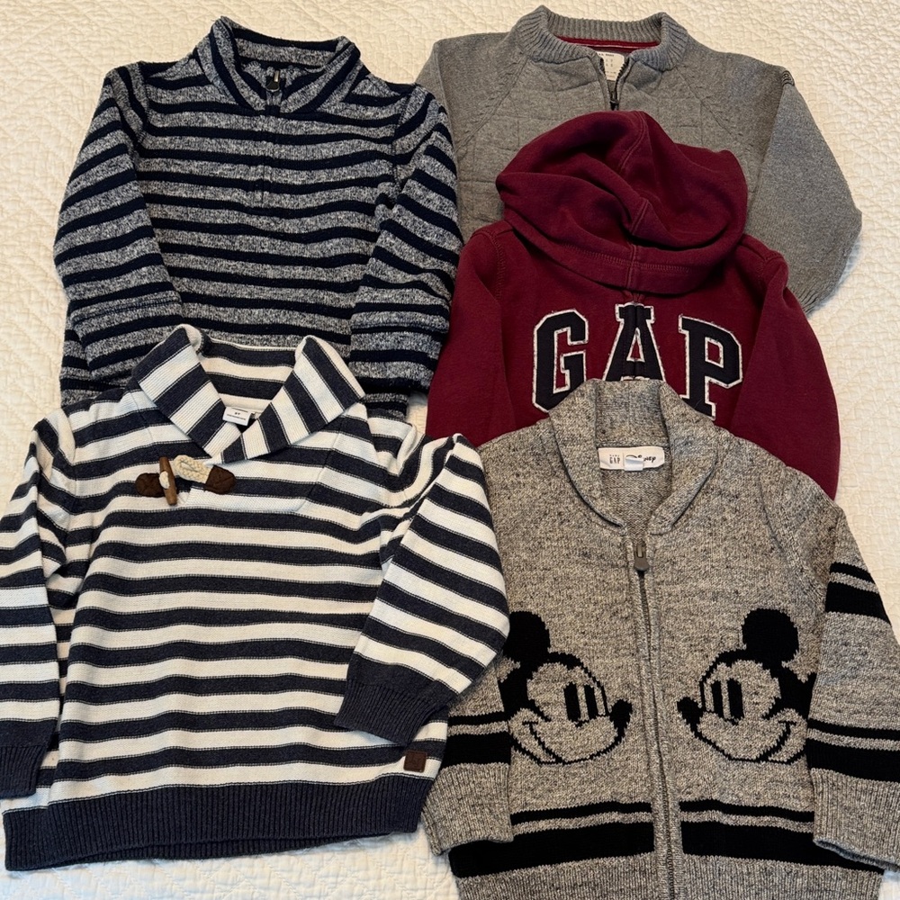 5 piece sweater bundle (Janie and Jack, Disney, GAP, Zara) size 2T